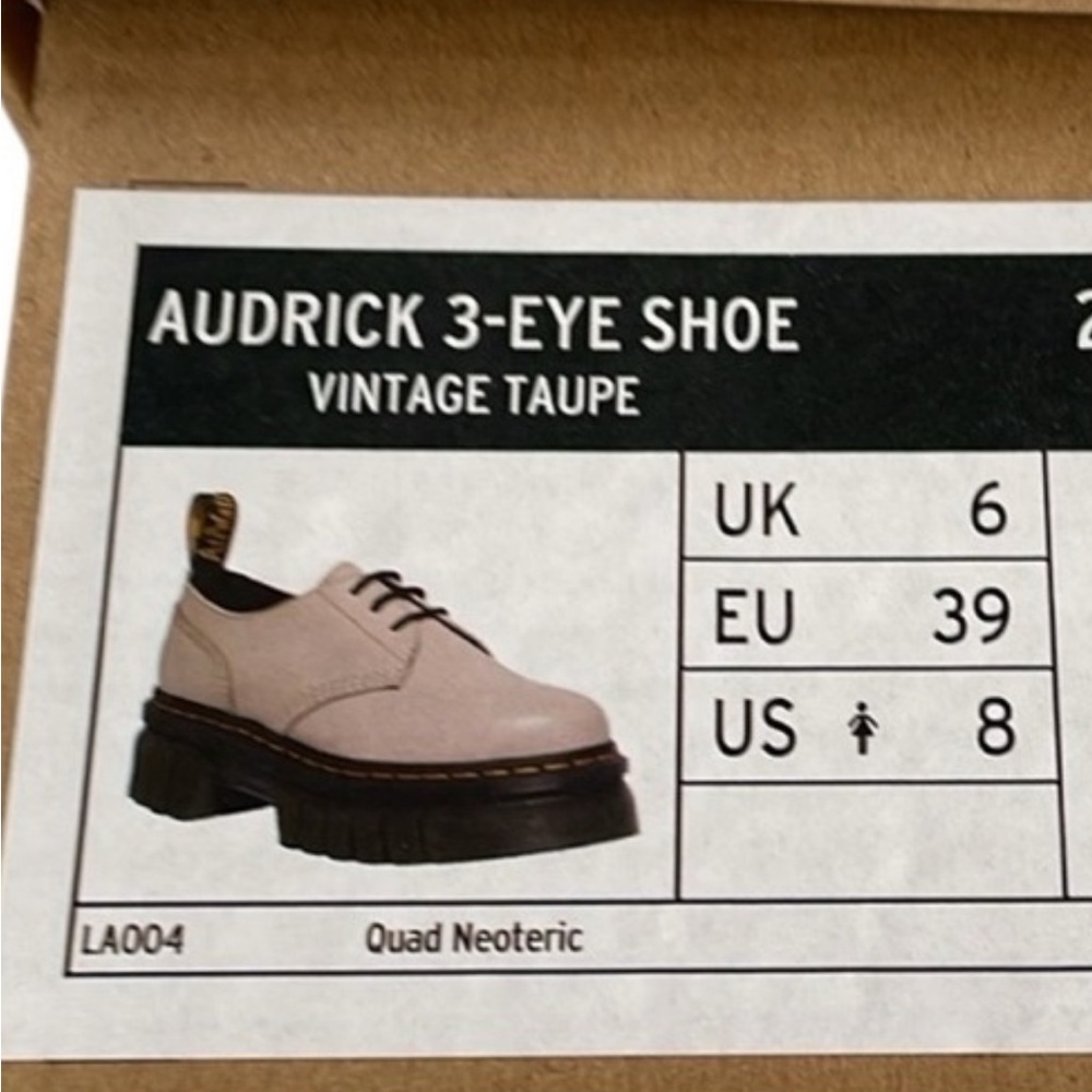 ♥️Dr. Martens♥️ Audrick Women 3-Eye Shoe size (8) US - Picture 5 of 7